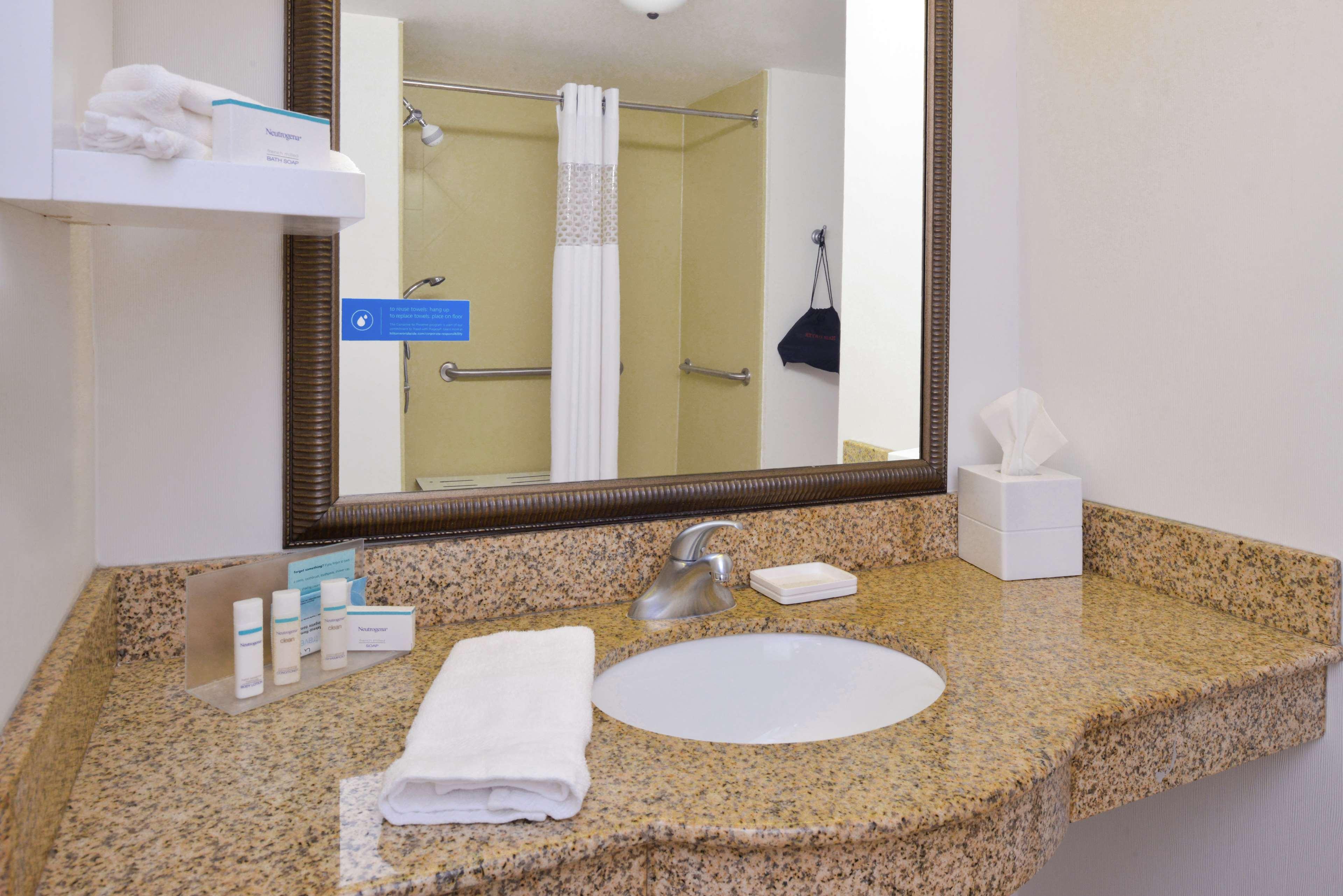 Hampton Inn & Suites Wilmington Buitenkant foto